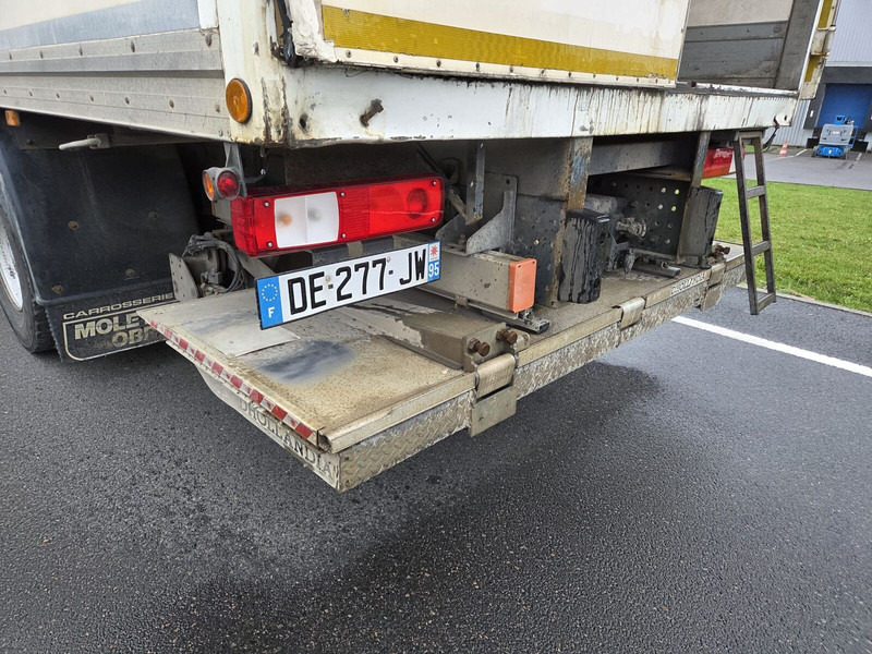 Renault Premium 380dxi - Грузовик с закрытым кузовом: фото 4 Renault Premium 380dxi - Грузовик с закрытым кузовом: фото 4