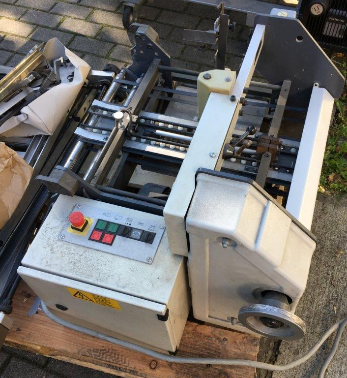 Heidelberg steel KBi 1-36 hook-in cross-fold unit - Фальцовщик: фото 1 Heidelberg steel KBi 1-36 hook-in cross-fold unit - Фальцовщик: фото 1