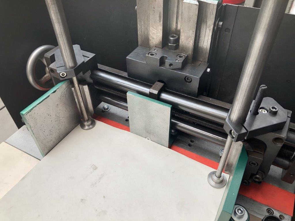 Karl Tränklein EK-D 100 double corner rounding machine - Переплетная машина: фото 2 Karl Tränklein EK-D 100 double corner rounding machine - Переплетная машина: фото 2