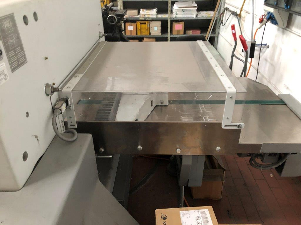Polar 92 XT high-speed cutting line with RA-2 vibrator, optional LW 450 lift and counting scale - Бумагорезательная машина: фото 2 Polar 92 XT high-speed cutting line with RA-2 vibrator, optional LW 450 lift and counting scale - Бумагорезательная машина: фото 2