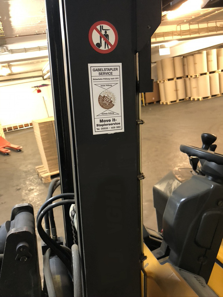 Электропогрузчик Three-wheel electric front loader Jungheinrich EFG DF 15 with duplex mast and Meyer roller clamp: фото 9
