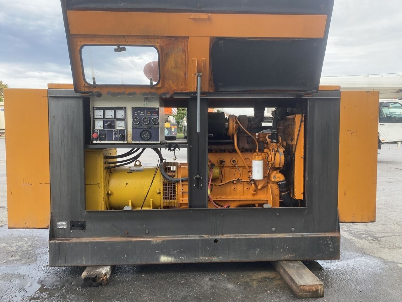 Электрогенератор SDMO 100 kVa Cummins 6BT5.9: фото 6