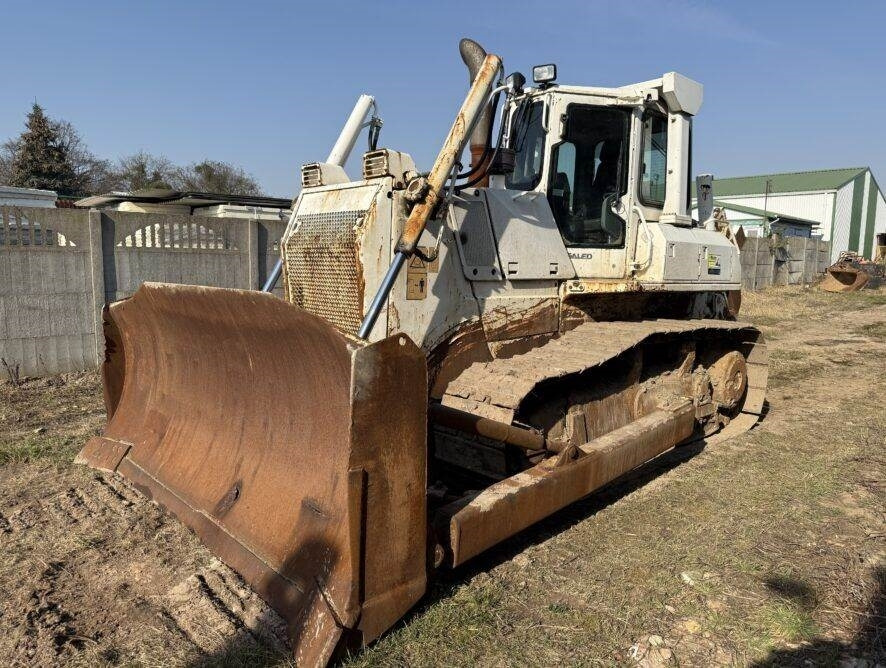Komatsu D65EX-15e0 + ripper - Бульдозер: фото 1 Komatsu D65EX-15e0 + ripper - Бульдозер: фото 1