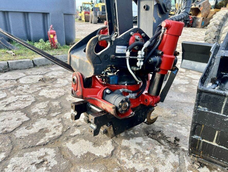 Колёсный экскаватор Terex TW70: фото 12