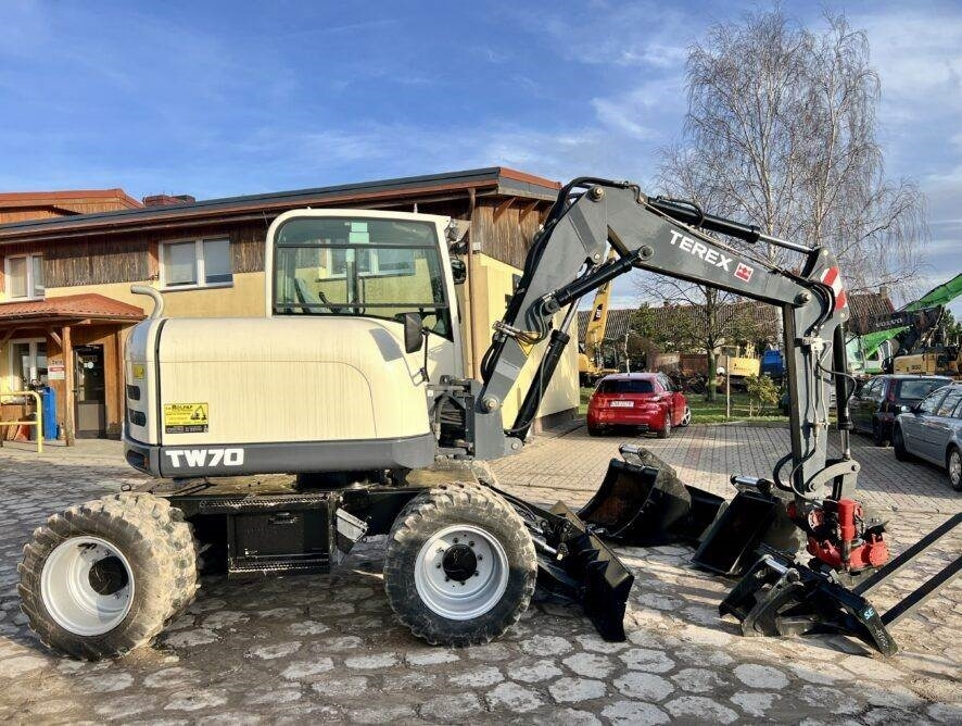 Terex TW70 - Колёсный экскаватор: фото 1 Terex TW70 - Колёсный экскаватор: фото 1