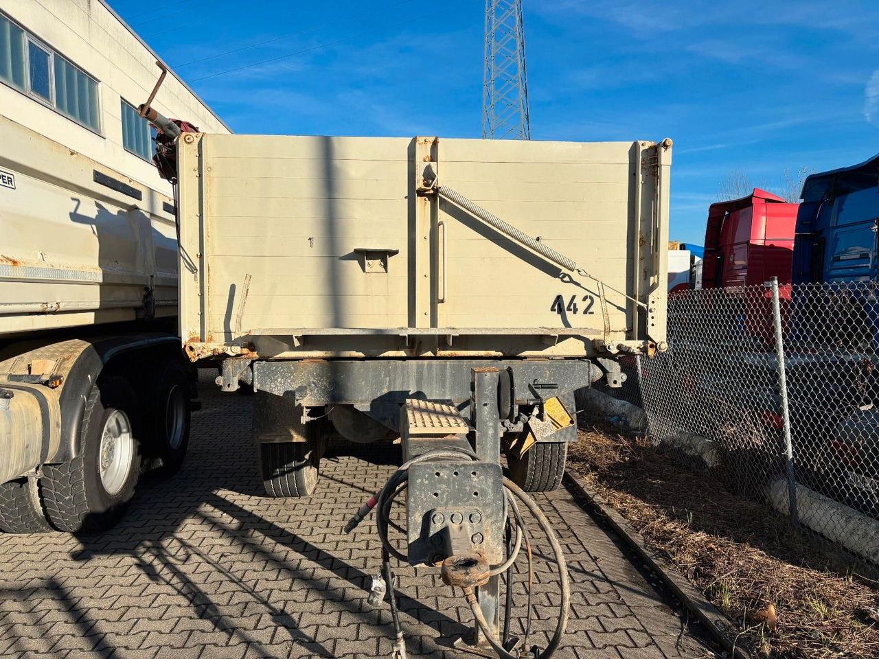 Carnehl Tandem /BPW/ Luftfederung/ Rollplane Carnehl Tandem /BPW/ Luftfederung/ Rollplane - Самосвальный прицеп: фото 4 Carnehl Tandem /BPW/ Luftfederung/ Rollplane Carnehl Tandem /BPW/ Luftfederung/ Rollplane - Самосвальный прицеп: фото 4