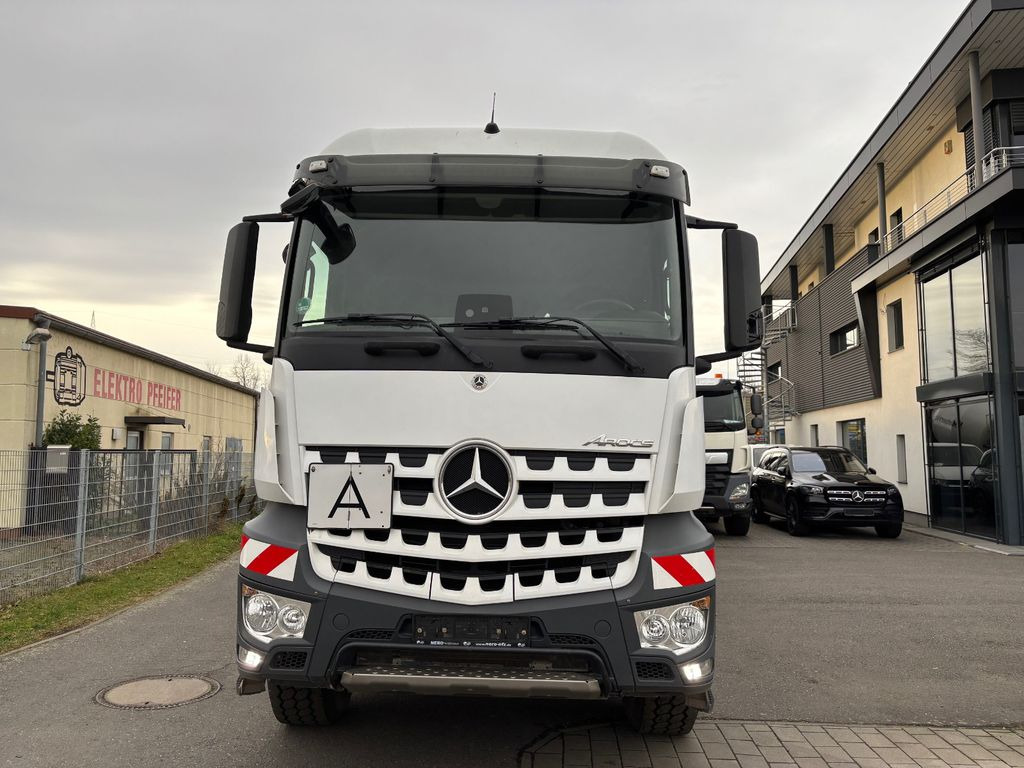 Mercedes-Benz 1845 4x4/Retarder/Kipphydraulik - Тягач: фото 2 Mercedes-Benz 1845 4x4/Retarder/Kipphydraulik - Тягач: фото 2