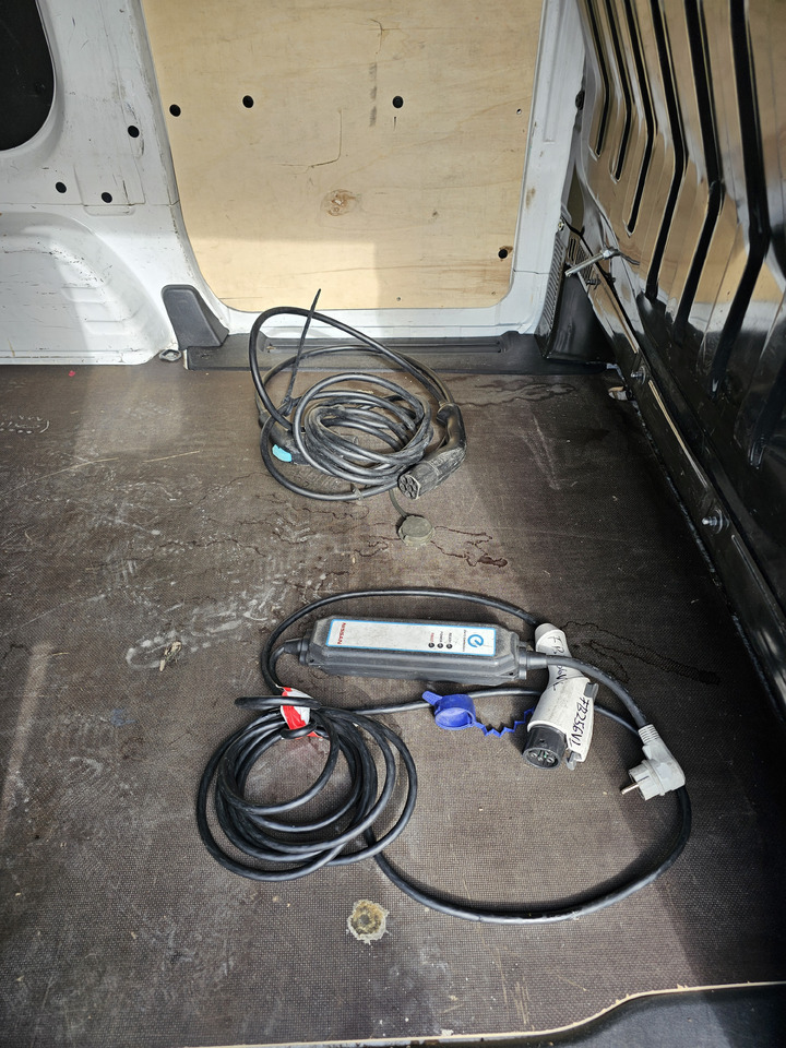 Легковой фургон, Электрический фургон NISSAN E-NV200 ELEKTRYCZNY 40 KV 250 km KLIMA KAMERA: фото 13 Легковой фургон, Электрический фургон NISSAN E-NV200 ELEKTRYCZNY 40 KV 250 km KLIMA KAMERA: фото 13