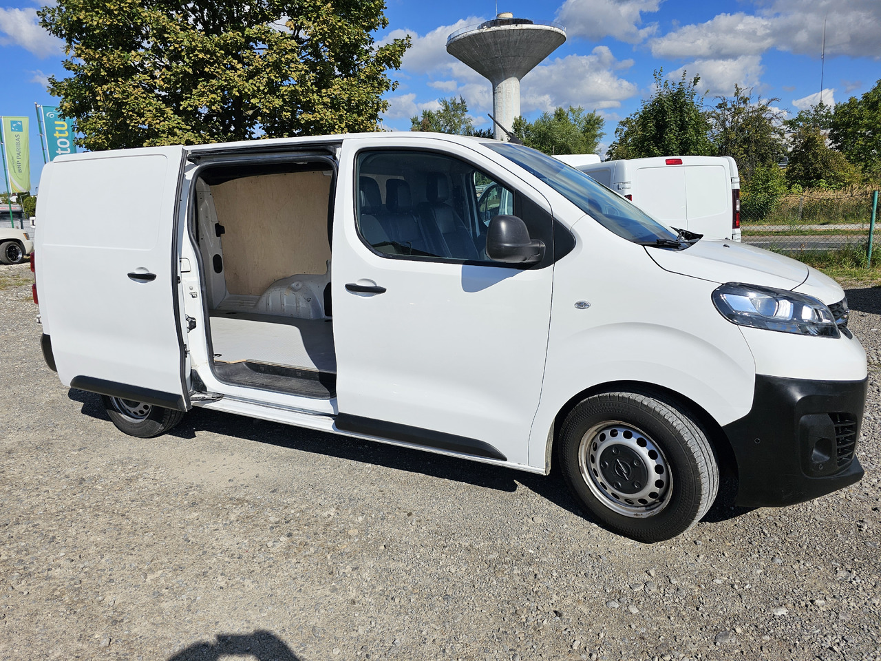 OPEL VIVARO LONG L2H1 FURGON KLIMA NAVI EURO6 - Легковой фургон: фото 3 OPEL VIVARO LONG L2H1 FURGON KLIMA NAVI EURO6 - Легковой фургон: фото 3