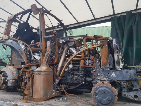 Case Maxxum 145 Front, Rear Axle, Engine, Transmission, Hydraulic Parts Nut - Ось и запчасти для Тракторов: фото 1 Case Maxxum 145 Front, Rear Axle, Engine, Transmission, Hydraulic Parts Nut - Ось и запчасти для Тракторов: фото 1