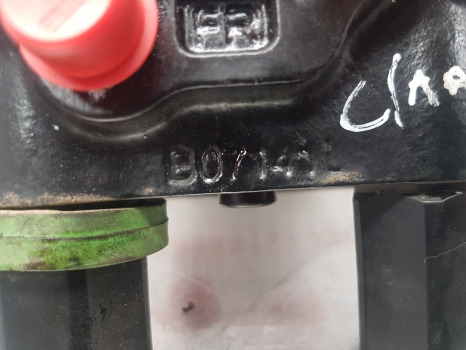 Claas Arion 530, Arion 500, 600, Brake Master Cylinder 11253932, 0021585080 - Тормозной клапан для Сельскохозяйственной техники: фото 4 Claas Arion 530, Arion 500, 600, Brake Master Cylinder 11253932, 0021585080 - Тормозной клапан для Сельскохозяйственной техники: фото 4