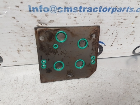 Claas Arion 640 500, 600 Axion 800 Ser Spool Valve Intermediate Plate 0011362031 - Гидравлический клапан для Тракторов: фото 1 Claas Arion 640 500, 600 Axion 800 Ser Spool Valve Intermediate Plate 0011362031 - Гидравлический клапан для Тракторов: фото 1