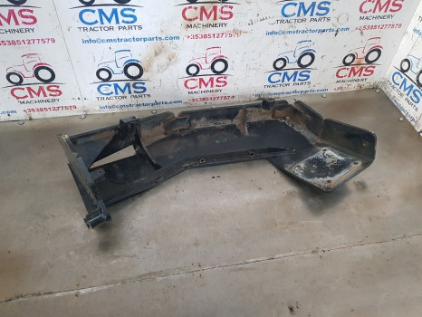 Claas Arion A34, A35 Series 530 Exhaust Pipe Support 0021585065 - Глушитель/ Выхлопная система: фото 1 Claas Arion A34, A35 Series 530 Exhaust Pipe Support 0021585065 - Глушитель/ Выхлопная система: фото 1