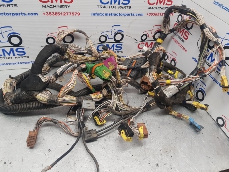 Claas Arion, Axion 640 Cab Wiring Loom Main 0022469930, 0026075290, - Кабели/ Провода для Тракторов: фото 1 Claas Arion, Axion 640 Cab Wiring Loom Main 0022469930, 0026075290, - Кабели/ Провода для Тракторов: фото 1