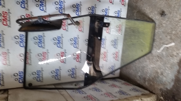 Deutz Fahr Dx Series Cab Door Right Assembly With Mirror And Bracket. - Дверь и запчасти для Тракторов: фото 1 Deutz Fahr Dx Series Cab Door Right Assembly With Mirror And Bracket. - Дверь и запчасти для Тракторов: фото 1