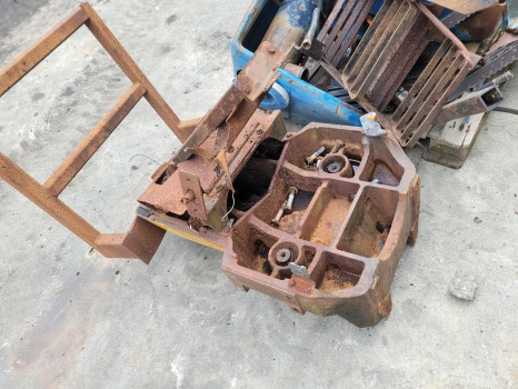 Fiat F130, F140, F120 Fwd Front Axle Support Frame Bolster 5147363, 5163236 - Подвеска: фото 4 Fiat F130, F140, F120 Fwd Front Axle Support Frame Bolster 5147363, 5163236 - Подвеска: фото 4