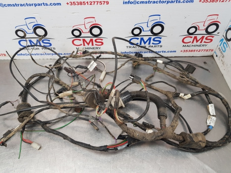Ford 10, 30, Tw Ser Sq Mk2 Cab Roof Wiring Loom E5nn18c346bb, E5nn18w862ab - Кабели/ Провода: фото 2 Ford 10, 30, Tw Ser Sq Mk2 Cab Roof Wiring Loom E5nn18c346bb, E5nn18w862ab - Кабели/ Провода: фото 2