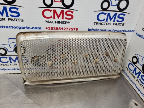 Ford 2000, 3000, 4000, 5000, 4110, Cab Front Grill Genuine 81823928, - Решётка радиатора: фото 3 Ford 2000, 3000, 4000, 5000, 4110, Cab Front Grill Genuine 81823928, - Решётка радиатора: фото 3