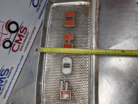 Ford 2000, 3000, 4000, 5000, 4110, Cab Front Grill Genuine 81823928, - Решётка радиатора: фото 5 Ford 2000, 3000, 4000, 5000, 4110, Cab Front Grill Genuine 81823928, - Решётка радиатора: фото 5