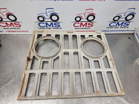 Ford 2000, 3000, 4000, 5000, 7100 Front Grille 81824198, D1nn8151b - Решётка радиатора: фото 4 Ford 2000, 3000, 4000, 5000, 7100 Front Grille 81824198, D1nn8151b - Решётка радиатора: фото 4