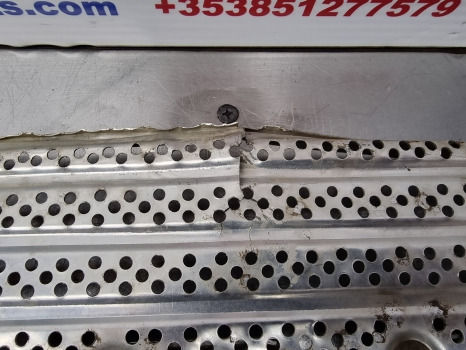 Ford 2000, 3000, 5000 Nose Cone Grille, Grill Panel C7nn8150g - Решётка радиатора: фото 5 Ford 2000, 3000, 5000 Nose Cone Grille, Grill Panel C7nn8150g - Решётка радиатора: фото 5