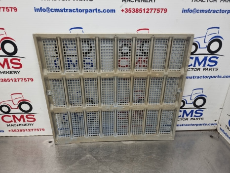 Ford 4000, 4200, 5000, 7000, 3000 Front Lower Grille D1nn8151a, 81824197 - Решётка радиатора: фото 3 Ford 4000, 4200, 5000, 7000, 3000 Front Lower Grille D1nn8151a, 81824197 - Решётка радиатора: фото 3