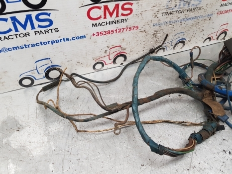 Ford 4600 Frame Wiring Loom D5nn14a103l Check The Pictures - Кабели/ Провода для Тракторов: фото 4 Ford 4600 Frame Wiring Loom D5nn14a103l Check The Pictures - Кабели/ Провода для Тракторов: фото 4