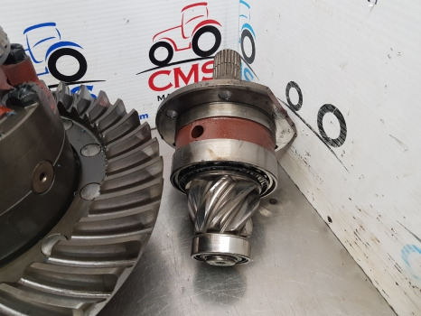 Ford 7610, 10, 100 Rear Bevel Gear Differential E0nn4209ca, E0nn4610da, 83927041 - Задняя ось: фото 4 Ford 7610, 10, 100 Rear Bevel Gear Differential E0nn4209ca, E0nn4610da, 83927041 - Задняя ось: фото 4