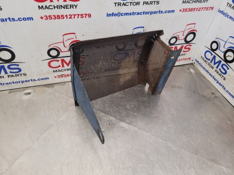 Ford 7910, 7810, 8210 Engine Side Guard, Shield Grill Cut, Parts E9nn19n710aa11b - Решётка радиатора: фото 5 Ford 7910, 7810, 8210 Engine Side Guard, Shield Grill Cut, Parts E9nn19n710aa11b - Решётка радиатора: фото 5