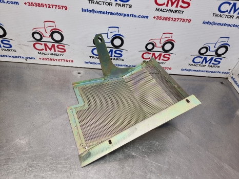 Ford 7910, 7810, 8210 Engine Side Guard, Shield Grill E9nn19n710aa11b - Решётка радиатора: фото 4 Ford 7910, 7810, 8210 Engine Side Guard, Shield Grill E9nn19n710aa11b - Решётка радиатора: фото 4