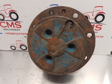 Ford Front Axle Hub Plate Hat 4472451020 - Ступица для Тракторов: фото 4 Ford Front Axle Hub Plate Hat 4472451020 - Ступица для Тракторов: фото 4