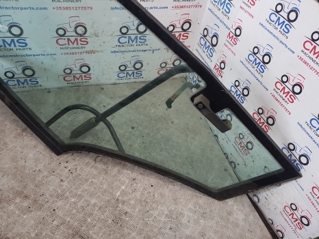 Ford New Holland 40, 60, Ts 8340 Cab Door Rhs 82002446, 82006664, 82000367 - Дверь и запчасти: фото 2 Ford New Holland 40, 60, Ts 8340 Cab Door Rhs 82002446, 82006664, 82000367 - Дверь и запчасти: фото 2