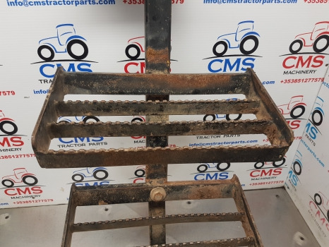 Ford New Holland 40, Ts Series, Ts110, 8340 Foot Step Lhs 82007896, 82007892 - Боковая подножка для Сельскохозяйственной техники: фото 4 Ford New Holland 40, Ts Series, Ts110, 8340 Foot Step Lhs 82007896, 82007892 - Боковая подножка для Сельскохозяйственной техники: фото 4