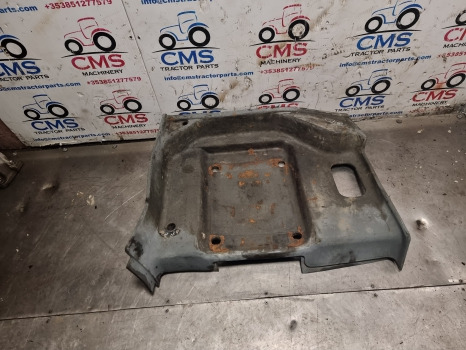 Ford New Holland 8340, 40 Series Rear Seat Floor Mat E9nn94130n23bh - Кабина и интерьер: фото 2 Ford New Holland 8340, 40 Series Rear Seat Floor Mat E9nn94130n23bh - Кабина и интерьер: фото 2