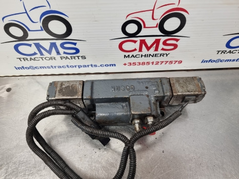 Ford New Holland Ts, 40, 60 Hydraulic Lift Valve 54155-a, F0nnr921ab, 82011395 - Гидравлика: фото 4 Ford New Holland Ts, 40, 60 Hydraulic Lift Valve 54155-a, F0nnr921ab, 82011395 - Гидравлика: фото 4