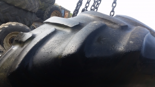 Ford Rear Tyre 16.9-38. Please Check By The Photos. - Шина для Тракторов: фото 2 Ford Rear Tyre 16.9-38. Please Check By The Photos. - Шина для Тракторов: фото 2