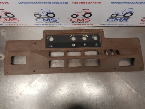 John Deere 2040, 3050, 2650, 2140 Air Vents Panel Re33620, Ar95969, R74205 - Кабина и интерьер для Тракторов: фото 3 John Deere 2040, 3050, 2650, 2140 Air Vents Panel Re33620, Ar95969, R74205 - Кабина и интерьер для Тракторов: фото 3