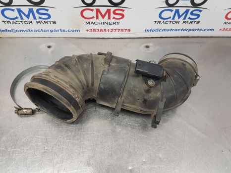 John Deere 6115m, 6m, 6r, Engine Air Intake Hose Assy Al202453, Re547358 - Система впуска: фото 2 John Deere 6115m, 6m, 6r, Engine Air Intake Hose Assy Al202453, Re547358 - Система впуска: фото 2