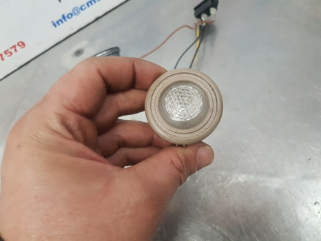 John Deere 6145r, 6r Series, Cab Interior Lights Al154760, Al205771 - Свет/ Освещение: фото 3 John Deere 6145r, 6r Series, Cab Interior Lights Al154760, Al205771 - Свет/ Освещение: фото 3