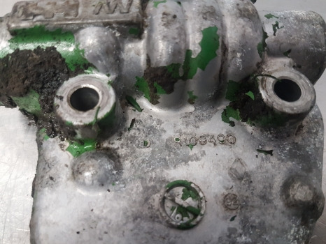 John Deere 6200, 6300, 6400, 7600, 7700 Clutch Cooling Valve Housing R109490 - Коробка передач: фото 3 John Deere 6200, 6300, 6400, 7600, 7700 Clutch Cooling Valve Housing R109490 - Коробка передач: фото 3