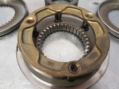 Manitou 728.4, Mt728-4, Mt928-4, Transmission Synchro Assy 109665, 109586 - Трансмиссия: фото 4 Manitou 728.4, Mt728-4, Mt928-4, Transmission Synchro Assy 109665, 109586 - Трансмиссия: фото 4