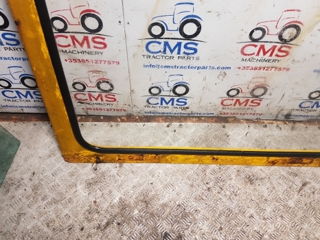 Massey Ferguson 50b Digger Cab Back Window Assy 00000 - Стекло и запчасти для Экскаваторов-погрузчиков: фото 2 Massey Ferguson 50b Digger Cab Back Window Assy 00000 - Стекло и запчасти для Экскаваторов-погрузчиков: фото 2