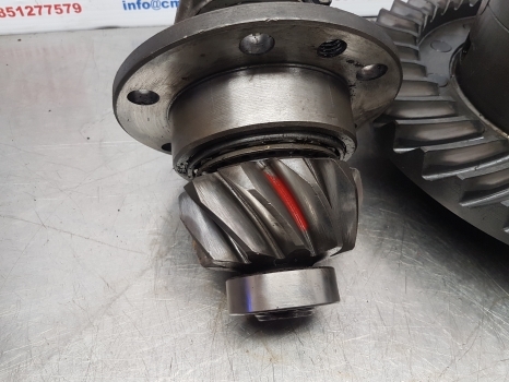Massey Ferguson 50b Rear Axle Bevel Gear And Differential 000000 - Дифференциал для Тракторов: фото 3 Massey Ferguson 50b Rear Axle Bevel Gear And Differential 000000 - Дифференциал для Тракторов: фото 3