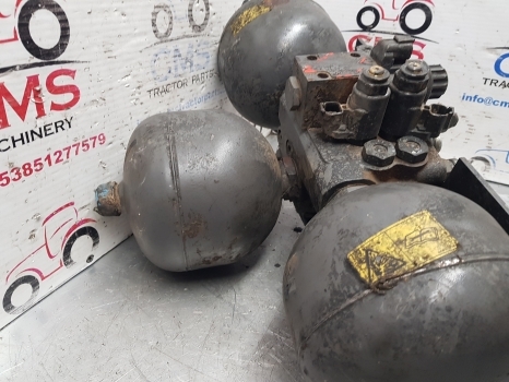 Massey Ferguson 7719 Front Axle Suspension Valve Block 4389933m91, 41293300 - Подвеска для Тракторов: фото 5 Massey Ferguson 7719 Front Axle Suspension Valve Block 4389933m91, 41293300 - Подвеска для Тракторов: фото 5