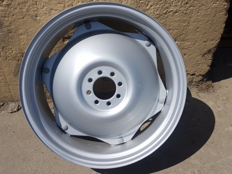 Massey Ferguson, Fordson, Ford, David Brown Rear Wheel Assembly W10x28 - Колесный диск для Тракторов: фото 1 Massey Ferguson, Fordson, Ford, David Brown Rear Wheel Assembly W10x28 - Колесный диск для Тракторов: фото 1