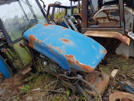 Капот для Тракторов New Holland 60, Tm Series 8160 Engine Hood Bonnet 82005636, 82005635, 82021792: фото 1