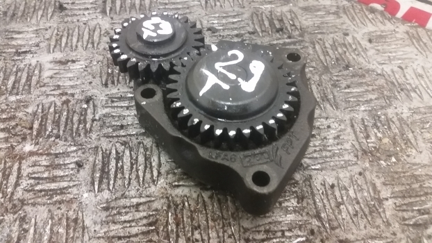 New Holland T5.100, T5.110, T5.120 Engine Oil Pump 5801365117 - Масляный насос для Тракторов: фото 4 New Holland T5.100, T5.110, T5.120 Engine Oil Pump 5801365117 - Масляный насос для Тракторов: фото 4