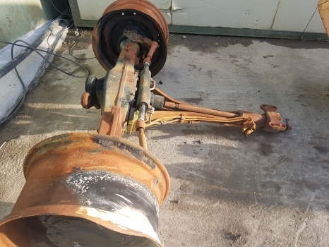 New Holland T5.120 Front Axle 47657847, 47657849, 47800158, 47525228, 47805051 - Передняя ось: фото 5 New Holland T5.120 Front Axle 47657847, 47657849, 47800158, 47525228, 47805051 - Передняя ось: фото 5