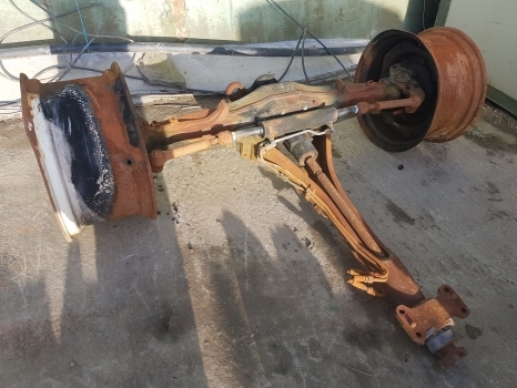 New Holland T5.120 Front Axle 47657847, 47657849, 47800158, 47525228, 47805051 - Передняя ось: фото 2 New Holland T5.120 Front Axle 47657847, 47657849, 47800158, 47525228, 47805051 - Передняя ось: фото 2