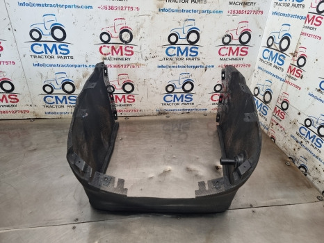 New Holland T5.120, T5 Electro Command, Radiator Grille, Grill Panel 47574398 - Решётка радиатора: фото 3 New Holland T5.120, T5 Electro Command, Radiator Grille, Grill Panel 47574398 - Решётка радиатора: фото 3